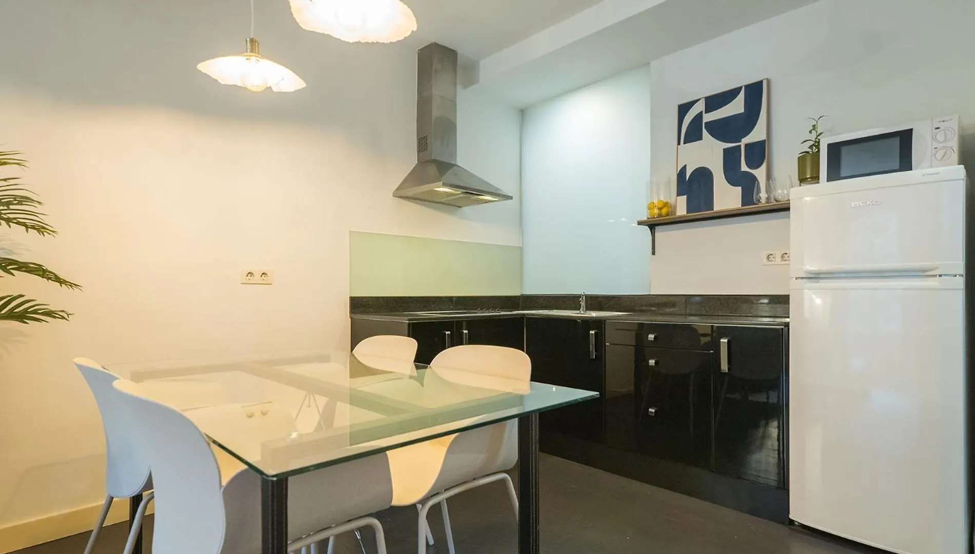 Dana - Enjoy Apartments Rocafort Barselona